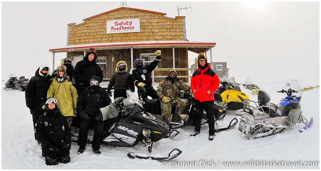 Safety Roadhouse Iditarod Finish Tour with Wild Alaska Travel - Photo (c) Laurent Dick - Wild Alaska Travel