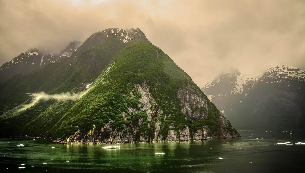 Dusk Douglas Island and Coast Mountains - Photo (c) Laurent Dick - Wild Alaska Travel