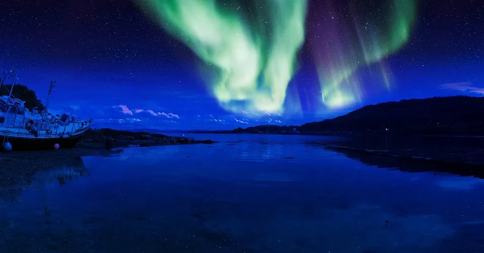 Northern Lights over Downtown Juneau -- Photo (c) Laurent Dick - Wild Alaska Travel